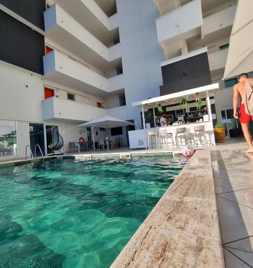Nero D'Avorio Apartments Rímini Exterior foto
